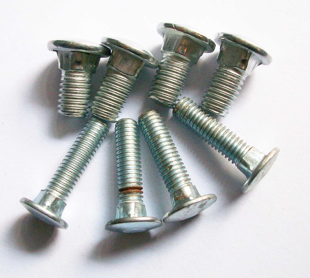 1758790538580761.jpg 752142335_94464186.jpg